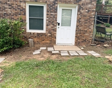 1398 Branchwood Drive - Photo Thumbnail 8
