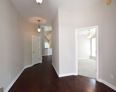 208 Turnbridge Circle - Photo Thumbnail 2