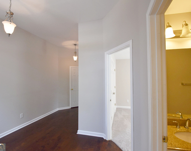 208 Turnbridge Circle - Photo Thumbnail 8