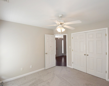 208 Turnbridge Circle - Photo Thumbnail 11