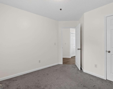 275 Cottonwood Cree Circle - Photo Thumbnail 23
