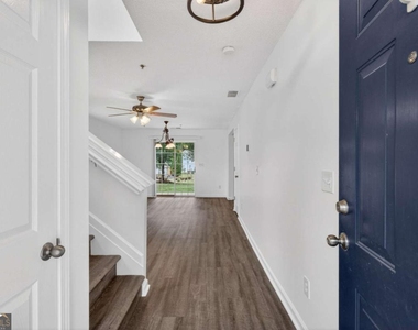 275 Cottonwood Cree Circle - Photo Thumbnail 1