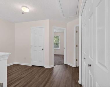 275 Cottonwood Cree Circle - Photo Thumbnail 12