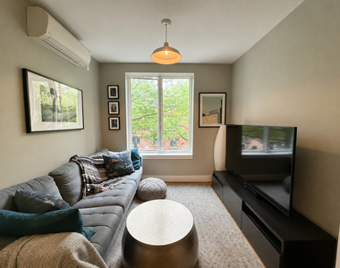 683 Chauncey St - Photo Thumbnail 5