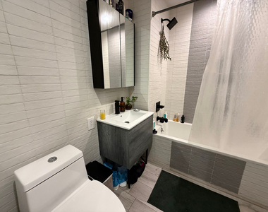 683 Chauncey St - Photo Thumbnail 13