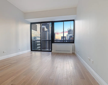 West 48th Street 7TH AVENUE - Photo Thumbnail 17