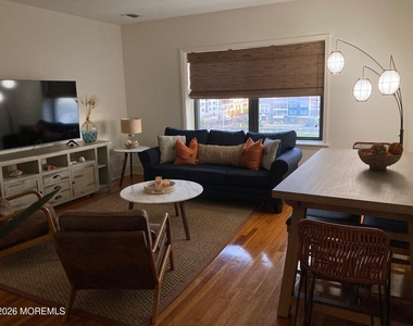 1700 Webb Street - Photo Thumbnail 12