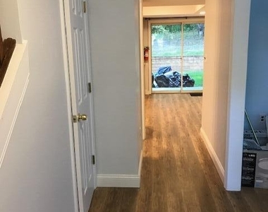 159 Devon Court - Photo Thumbnail 4