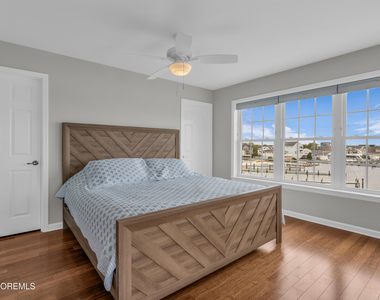 3306 Windsor Avenue - Photo Thumbnail 23