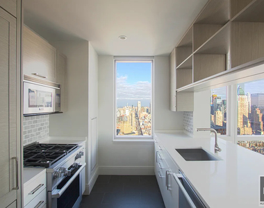 Tenth Avenue - Photo Thumbnail 4