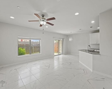 2317 Cortellia Street - Photo Thumbnail 5