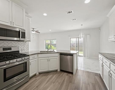 2317 Cortellia Street - Photo Thumbnail 12