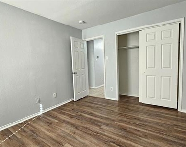 4305 Grassmere Road - Photo Thumbnail 23