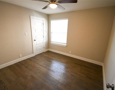 1422 Addington Street - Photo Thumbnail 7