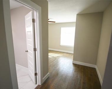 1422 Addington Street - Photo Thumbnail 17