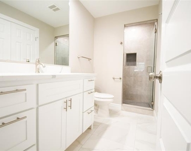 1422 Addington Street - Photo Thumbnail 12