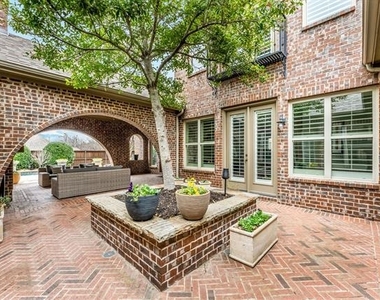 4001 Arches Lane - Photo Thumbnail 3