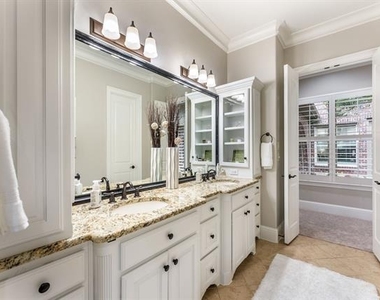 4001 Arches Lane - Photo Thumbnail 11