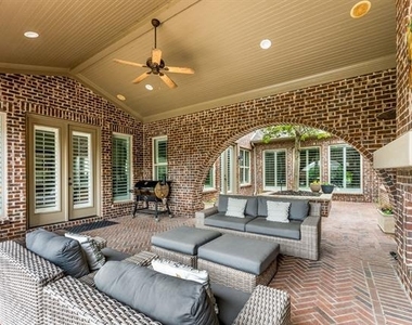 4001 Arches Lane - Photo Thumbnail 4