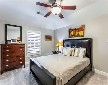 4001 Arches Lane - Photo Thumbnail 7