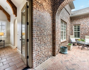 4001 Arches Lane - Photo Thumbnail 28