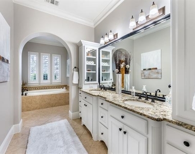 4001 Arches Lane - Photo Thumbnail 15