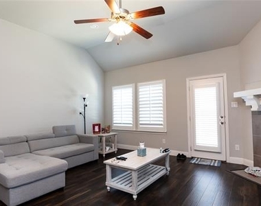 761 Gray Wolf Drive - Photo Thumbnail 5