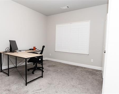 761 Gray Wolf Drive - Photo Thumbnail 10