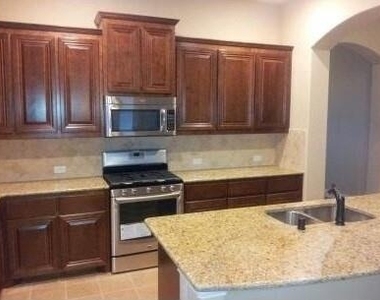 1116 Haskell Drive - Photo Thumbnail 5