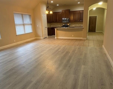 1116 Haskell Drive - Photo Thumbnail 7