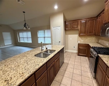 1116 Haskell Drive - Photo Thumbnail 3