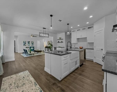 3612 Broken Bow Drive - Photo Thumbnail 6