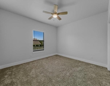 3612 Broken Bow Drive - Photo Thumbnail 14