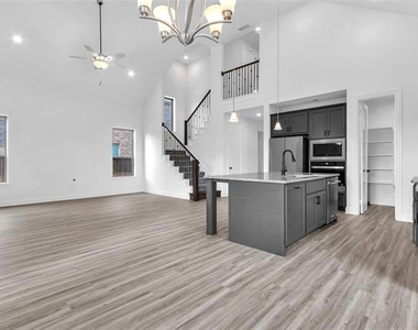 2410 Thavie Street - Photo Thumbnail 18