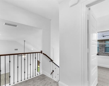 2410 Thavie Street - Photo Thumbnail 27