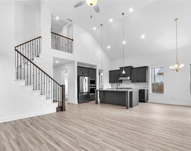2410 Thavie Street - Photo Thumbnail 20