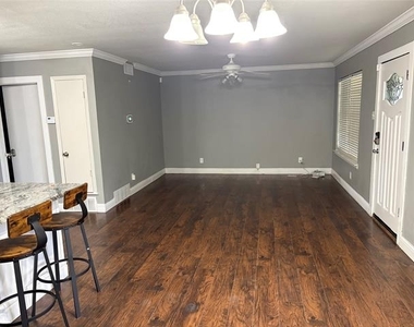 12404 Sunland Street - Photo Thumbnail 3