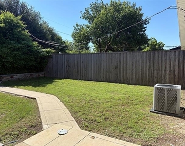 12404 Sunland Street - Photo Thumbnail 14