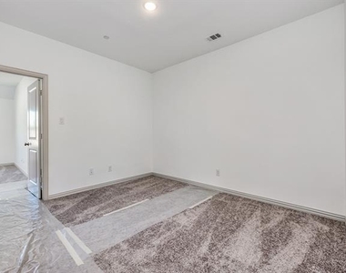 8876 Samara Street - Photo Thumbnail 13