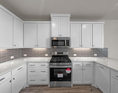 8876 Samara Street - Photo Thumbnail 7