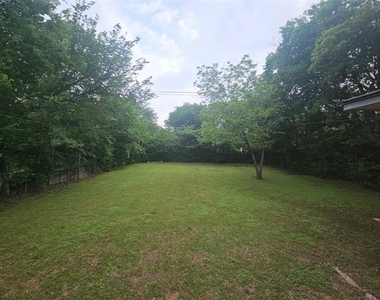 6419 Onyx Drive N - Photo Thumbnail 14