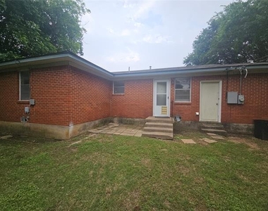 6419 Onyx Drive N - Photo Thumbnail 13