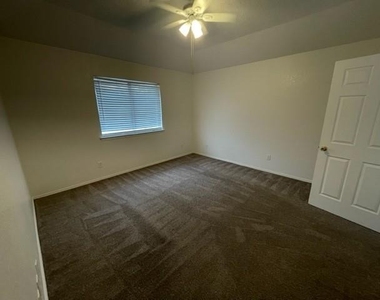 5800 Stone Meadow Lane - Photo Thumbnail 19