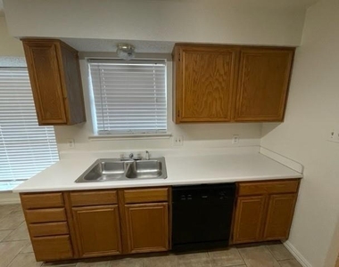 5800 Stone Meadow Lane - Photo Thumbnail 9