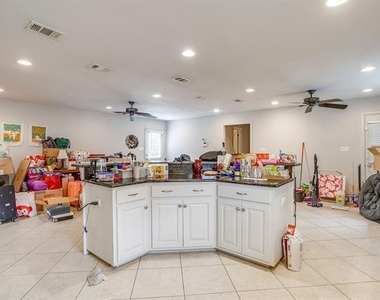 3704 Jeanette Drive - Photo Thumbnail 10
