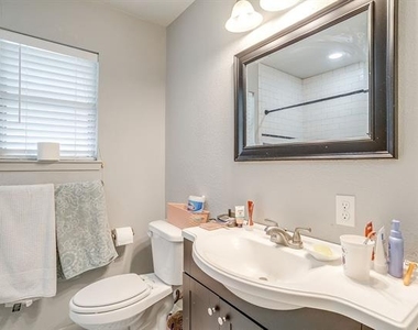 3704 Jeanette Drive - Photo Thumbnail 20