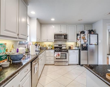 3704 Jeanette Drive - Photo Thumbnail 11