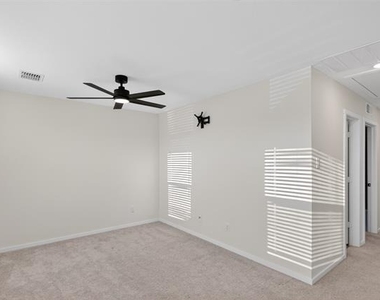 6201 Tilden Avenue - Photo Thumbnail 11