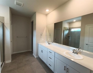 3403 Copperwood Drive - Photo Thumbnail 12