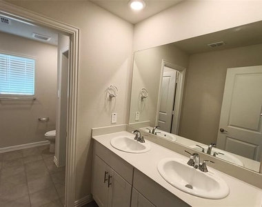 3403 Copperwood Drive - Photo Thumbnail 18